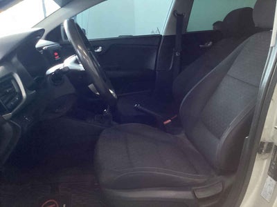 2020 Kia KIA RIO SEDAN 4p L L4/1.6 Man