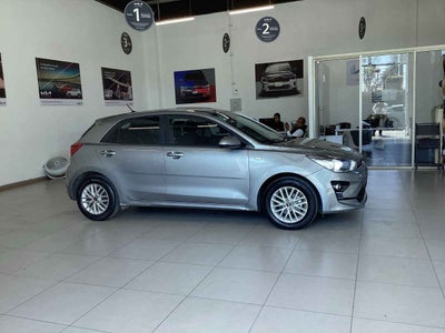 2021 Kia KIA RIO HB 5p LX L4/1.6 Man