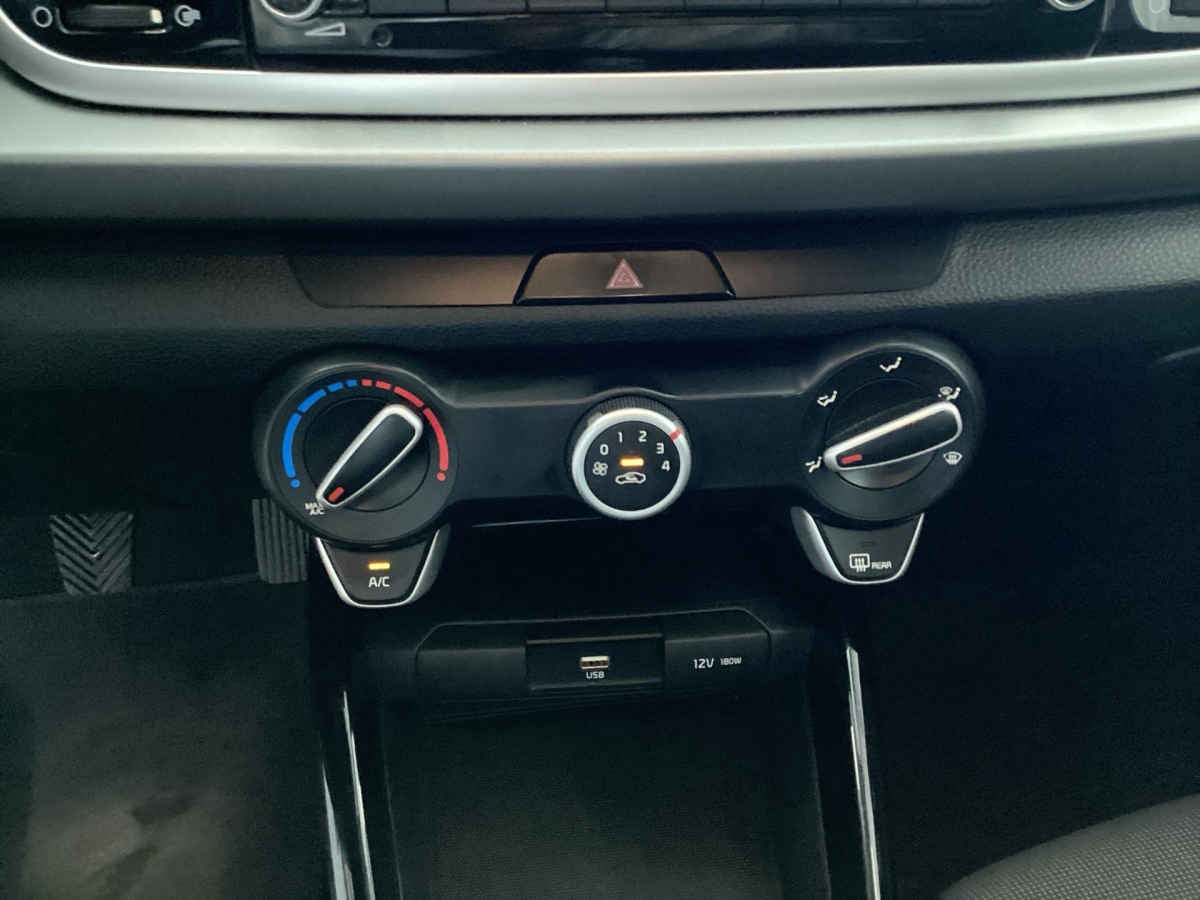 2021 Kia KIA RIO HB 5p LX L4/1.6 Man