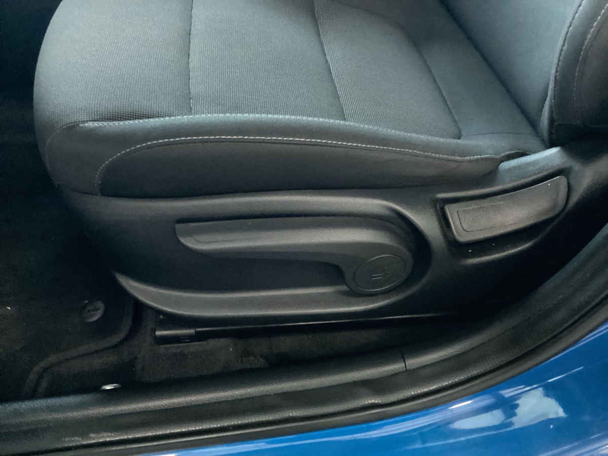 2023 Kia KIA RIO HB 5p LX L4/1.6 Aut