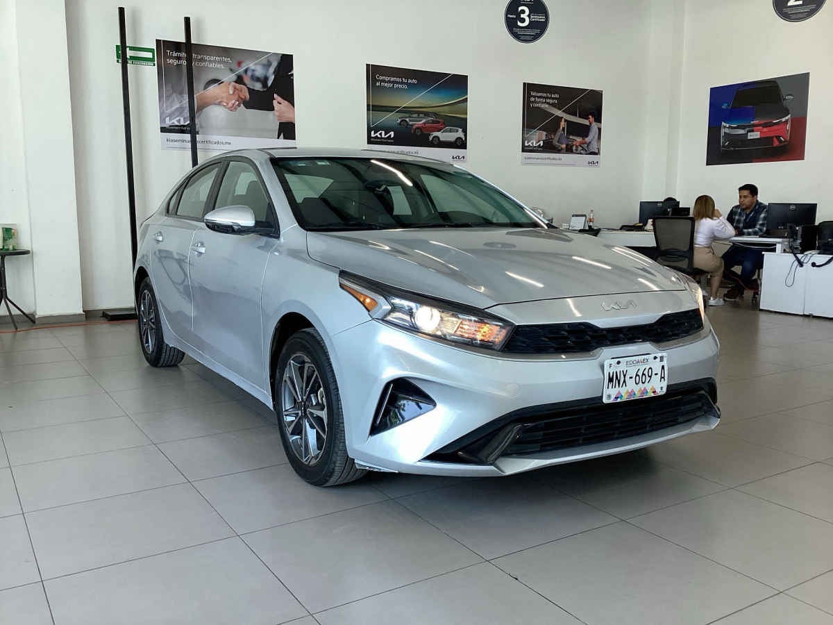 2023 Kia FORTE SEDAN 4p LX L4/2.0 Man