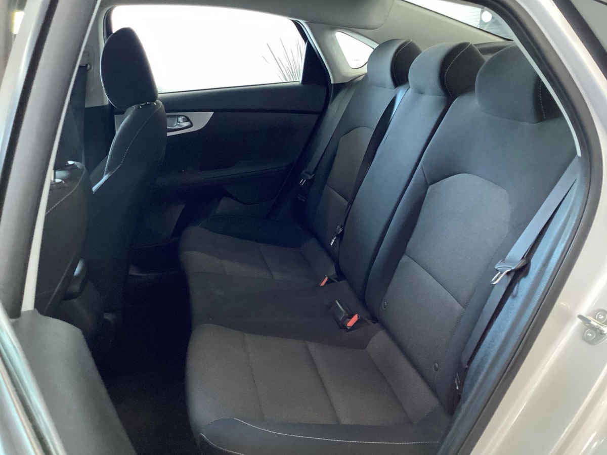 2023 Kia FORTE SEDAN 4p LX L4/2.0 Man