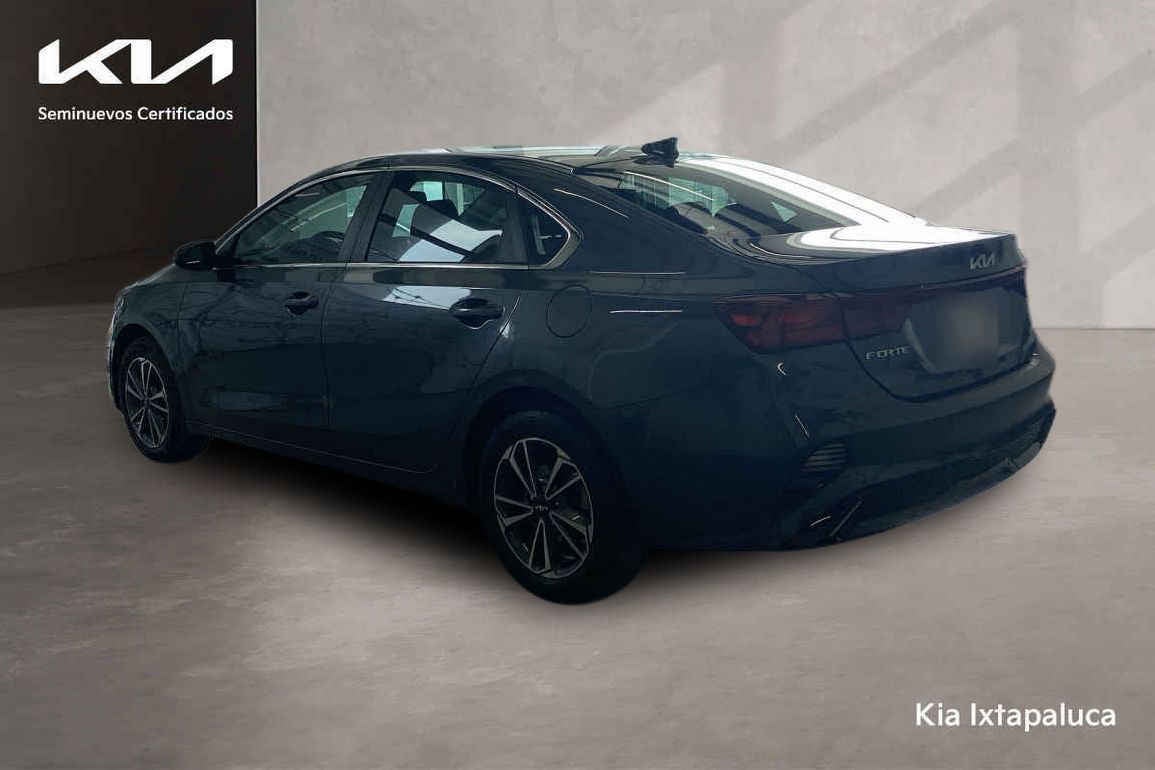 2023 Kia FORTE SEDAN 4p EX L4/2.0 Aut