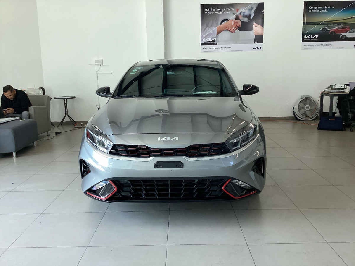 2023 Kia FORTE SEDAN 4p GT Line L4/2.0 Aut