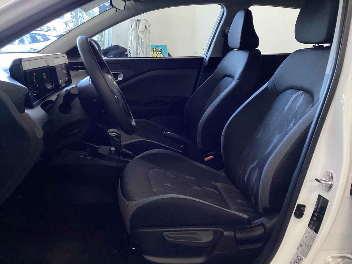 2027 Kia K3 4p LX L4/1.6 Aut