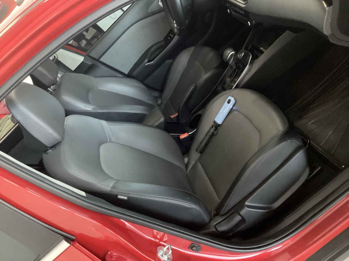 2025 Kia K3 4p EX Pack L4/1.6 Aut