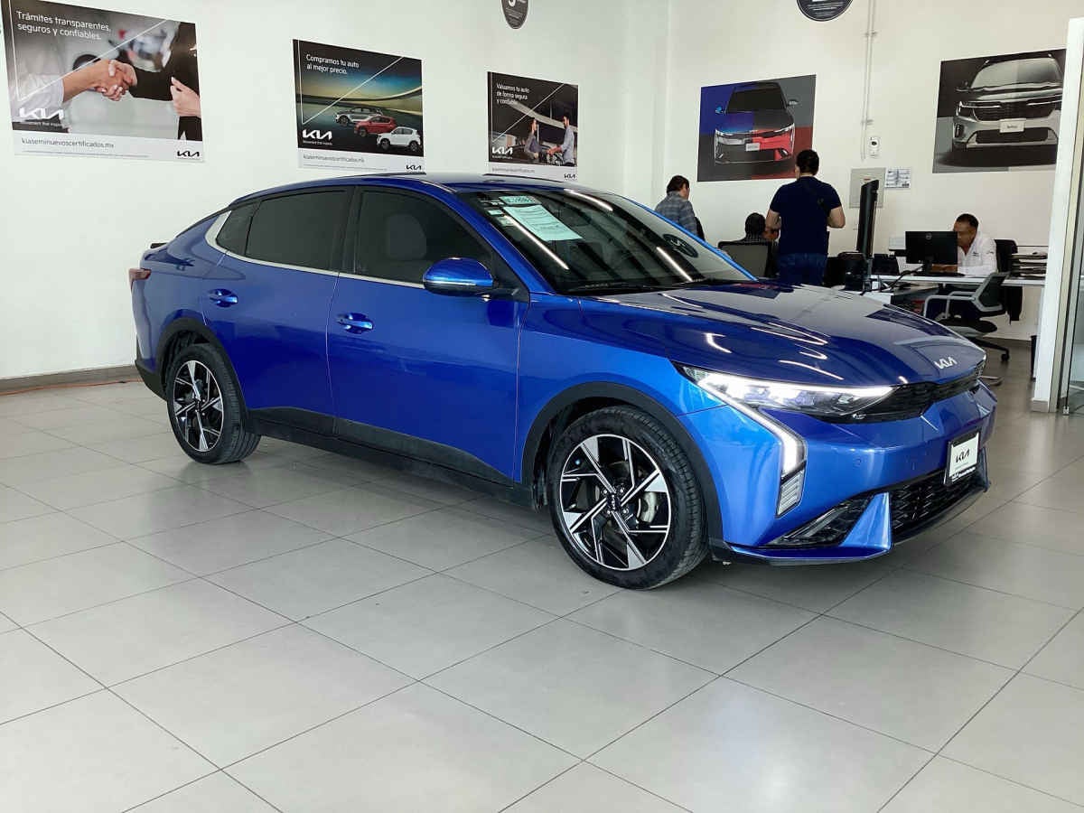 2024 Kia K3 4p GT Line L4/2.0 Aut