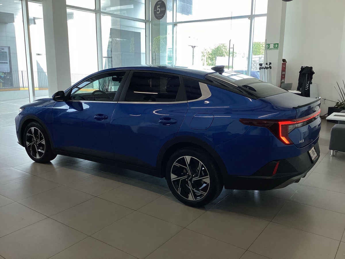 2024 Kia K3 4p GT Line L4/2.0 Aut