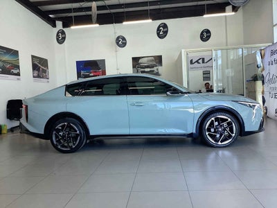 2026 Kia K4 4p GT Line L4/2.0 Aut