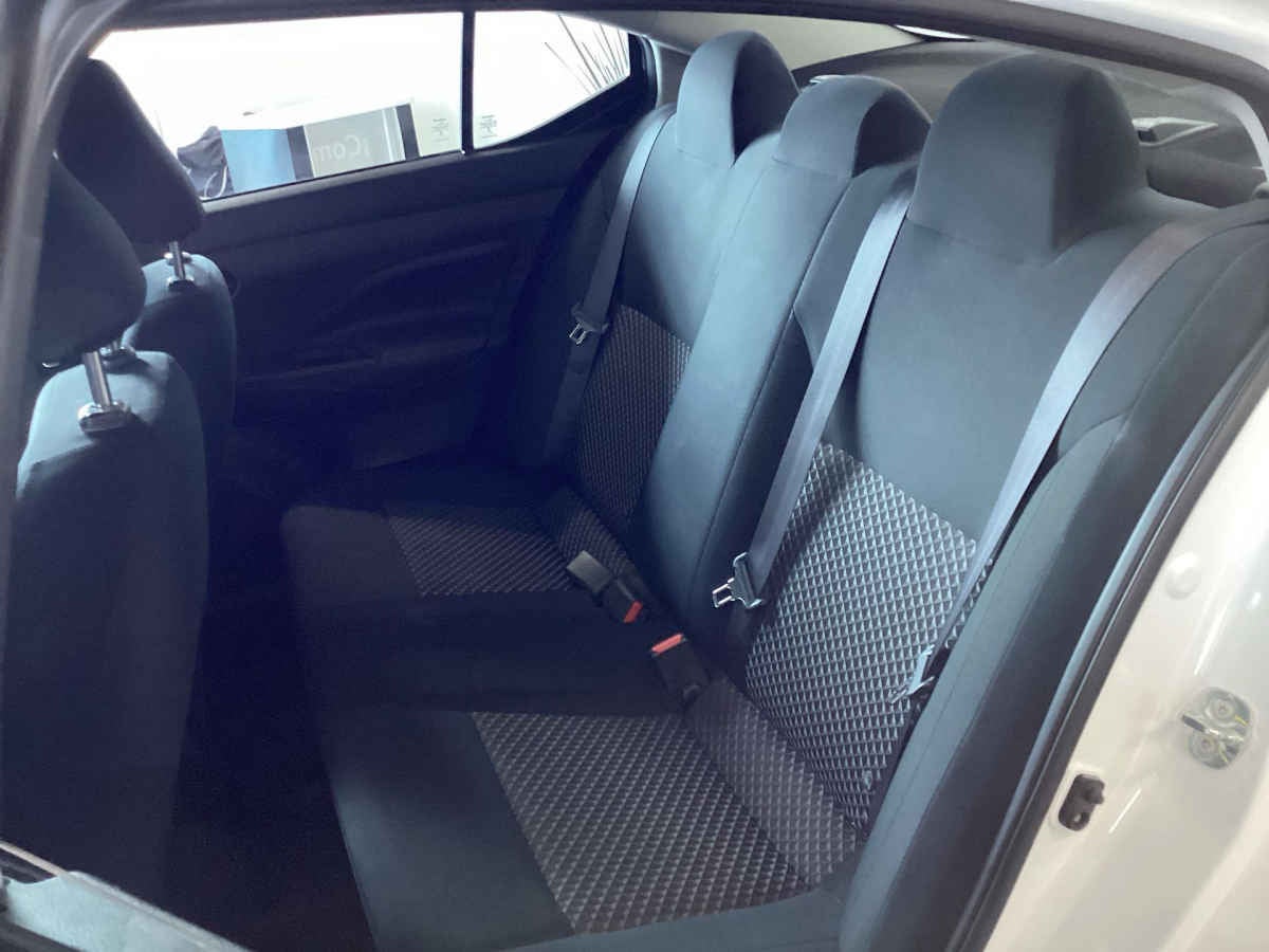 2024 Nissan Versa 4p Sense L4/1.6 Man