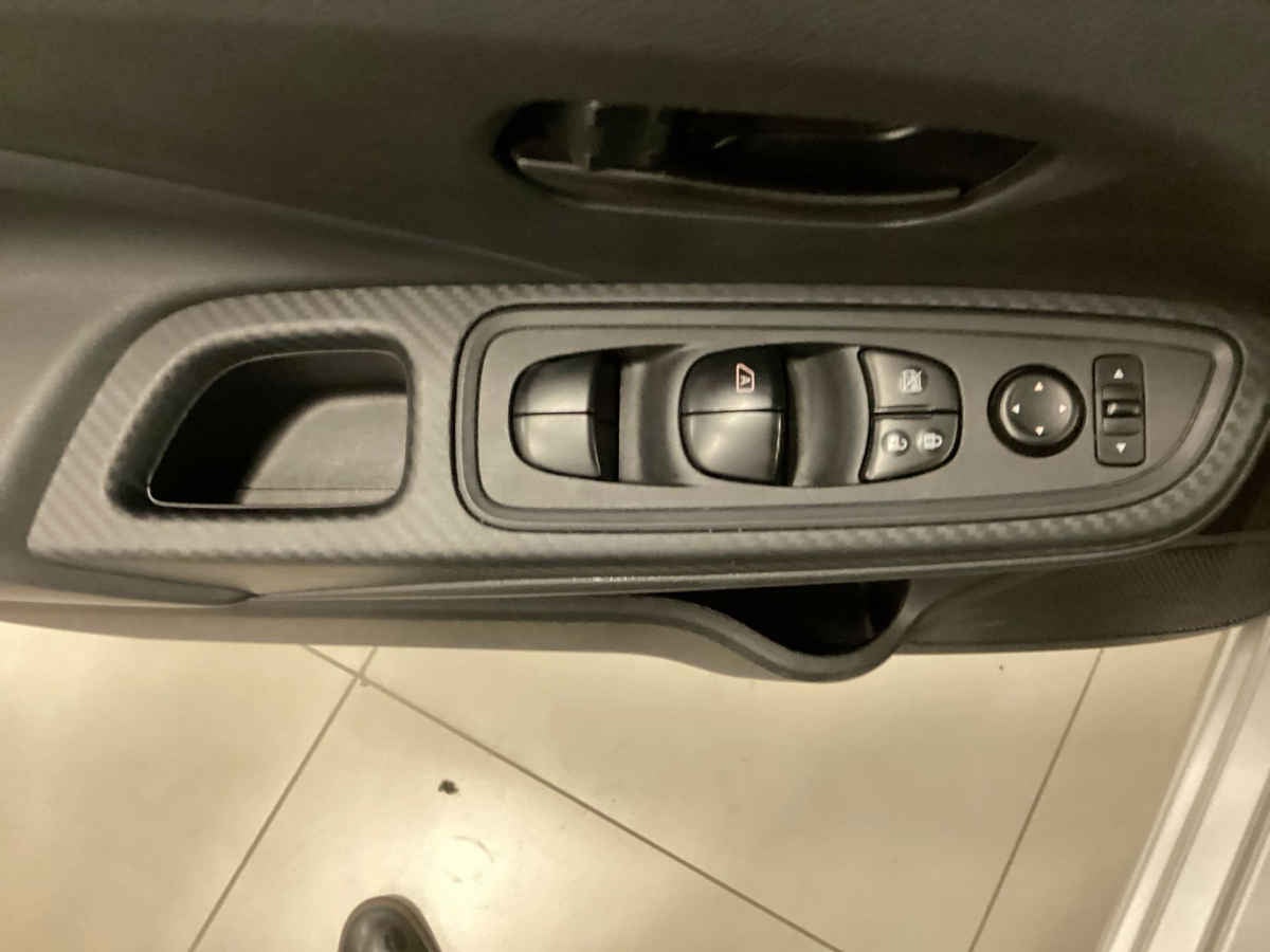 2025 Nissan Versa 4p Sense L4/1.6 Aut