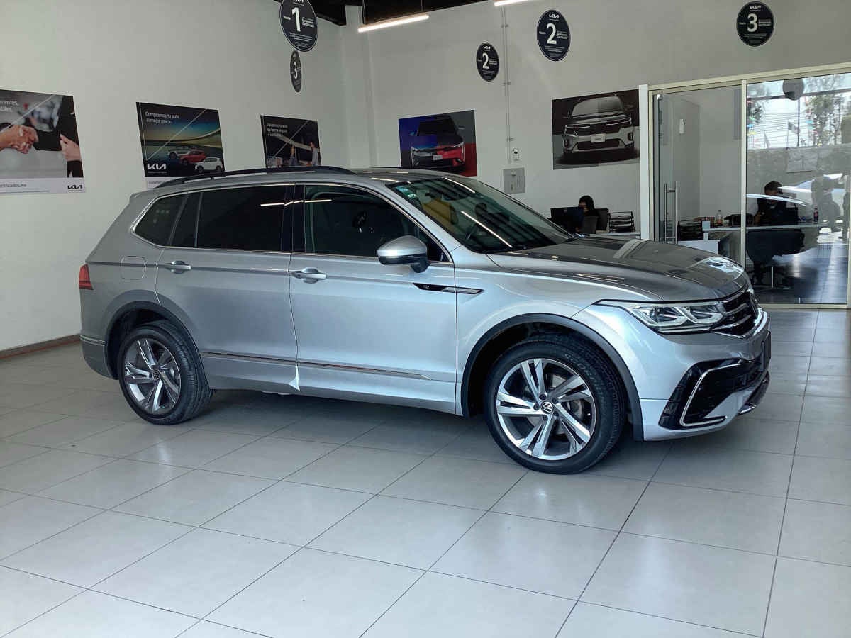2022 Volkswagen Tiguan 5p R-Line L4/1.4/T Aut