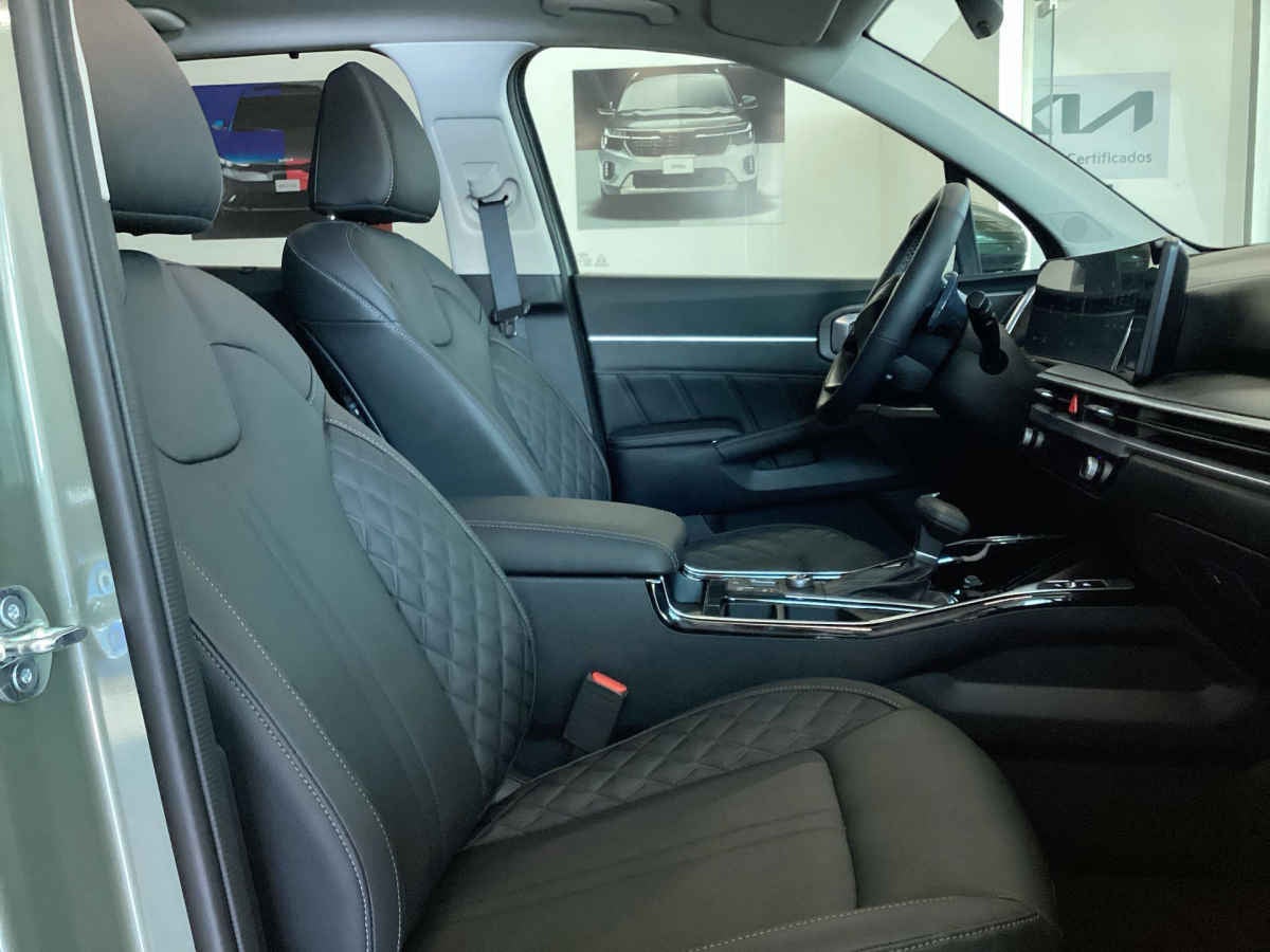 2026 Kia Sorento 5p SXL L4/2.5/T Aut