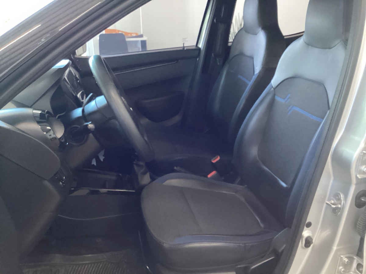 2023 Renault Kwid 5p Bitono L3/1.0 Man