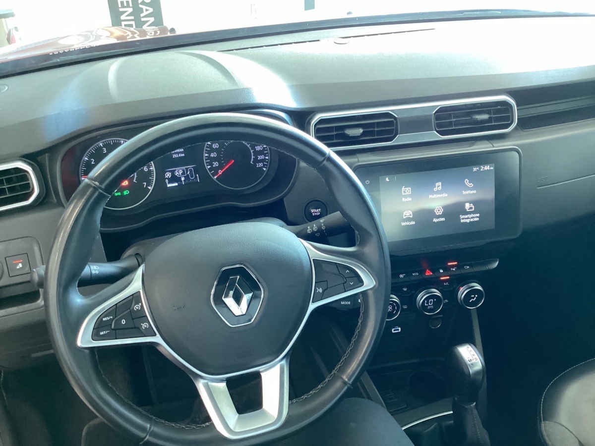 2023 Renault Duster 5p Iconic L4/1.3/T Aut