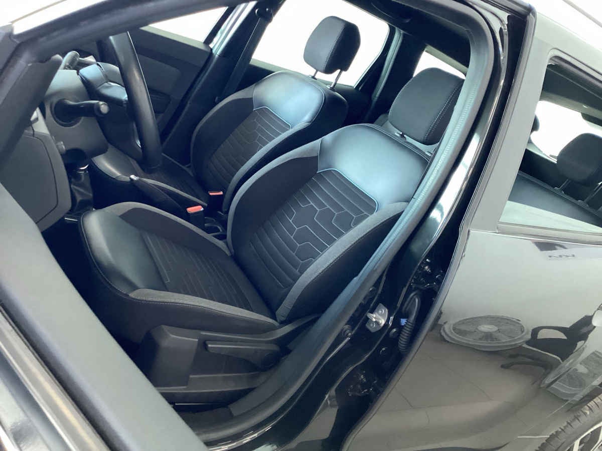 2023 Renault Duster 5p Iconic L4/1.3/T Aut