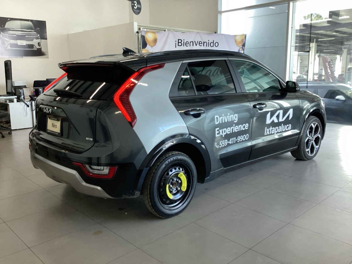 2025 Kia Niro 5p EX L4/1.6 HEV Aut