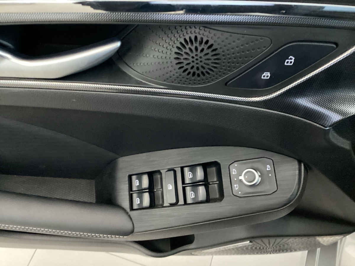 2025 HAVAL Jolion 5p Premium HEV L4/1.5/T Aut 1.67 kwh