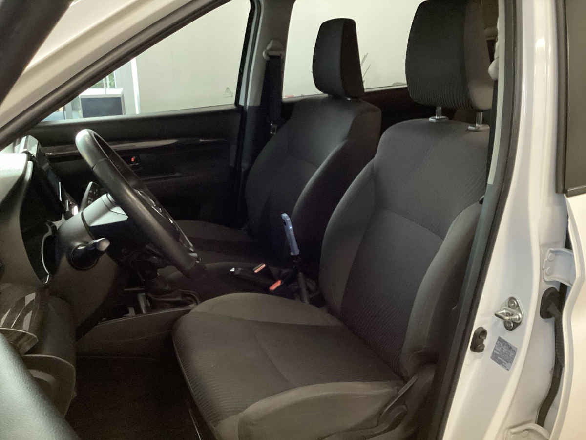 2024 Suzuki Ertiga 5p Boostergreen GLX HEV L4/1.5 Aut.