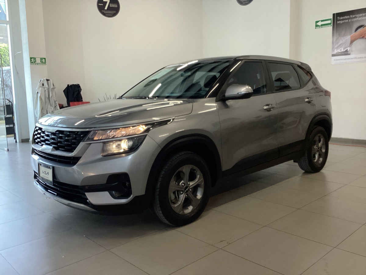 2023 Kia SELTOS 5p EX L4/1.6 Aut