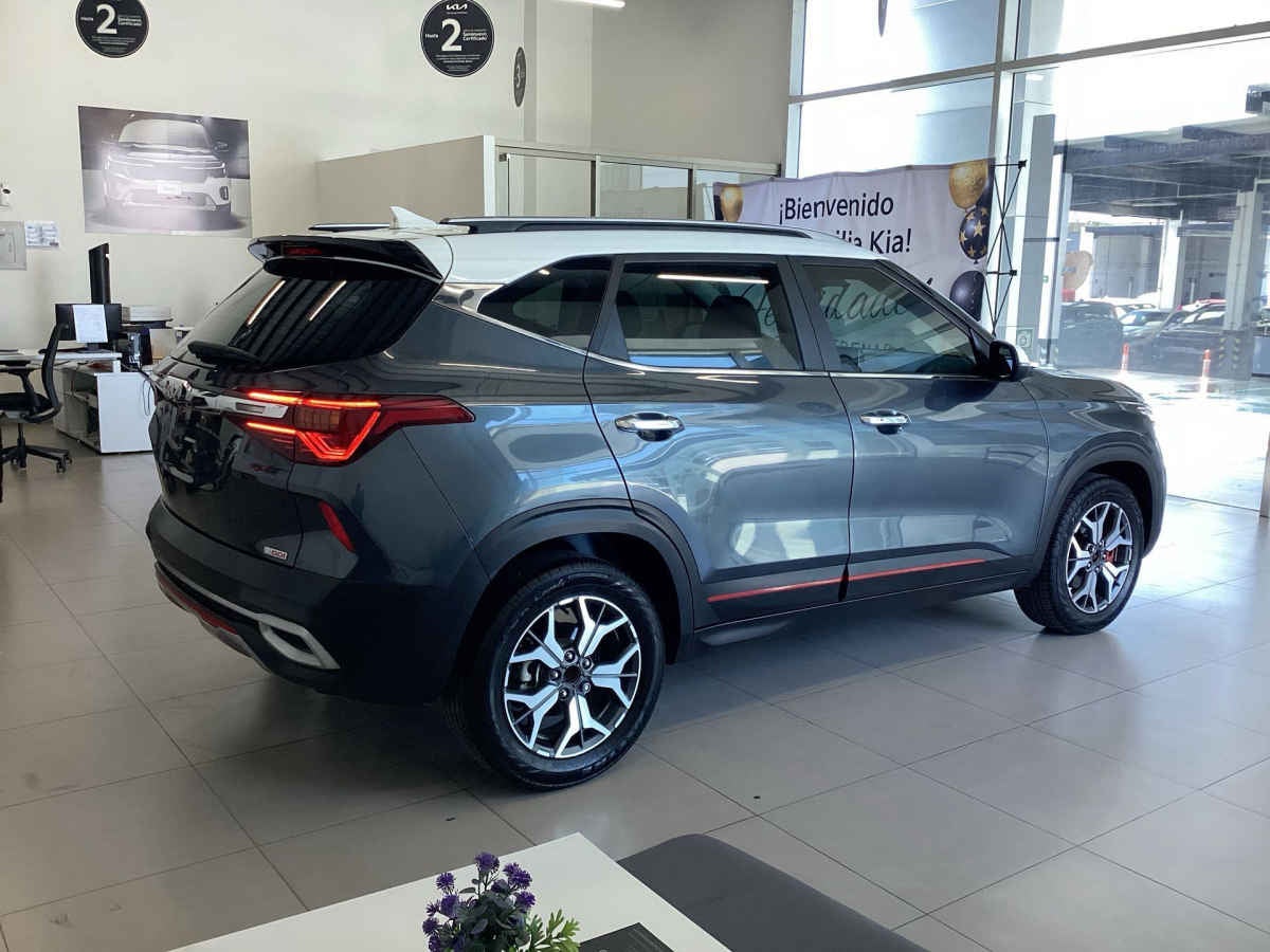 2023 Kia SELTOS 5p GT Line L4/1.4/T Aut