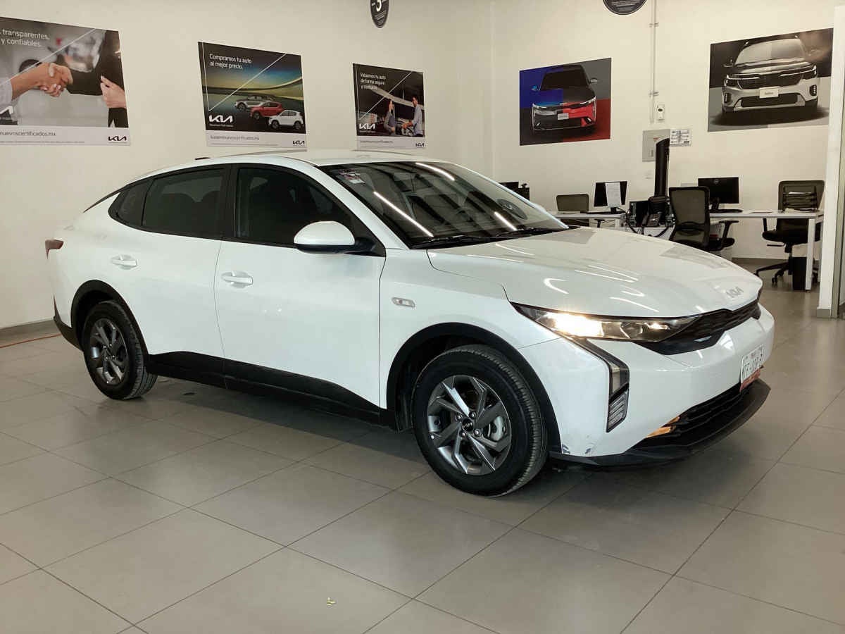 2025 Kia K3 4p LX L4/1.6 Aut