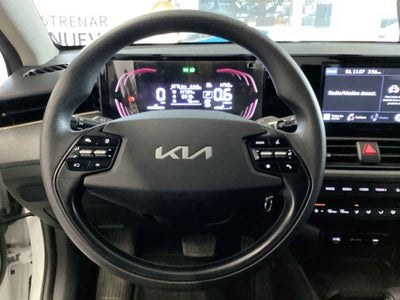 2025 Kia K3 4p LX L4/1.6 Aut