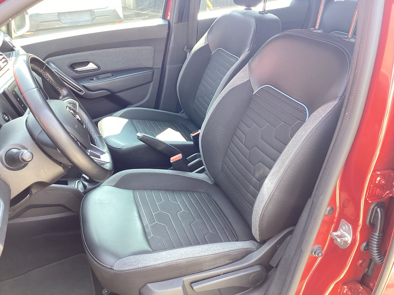 2023 Renault Duster 1.3 Iconic At