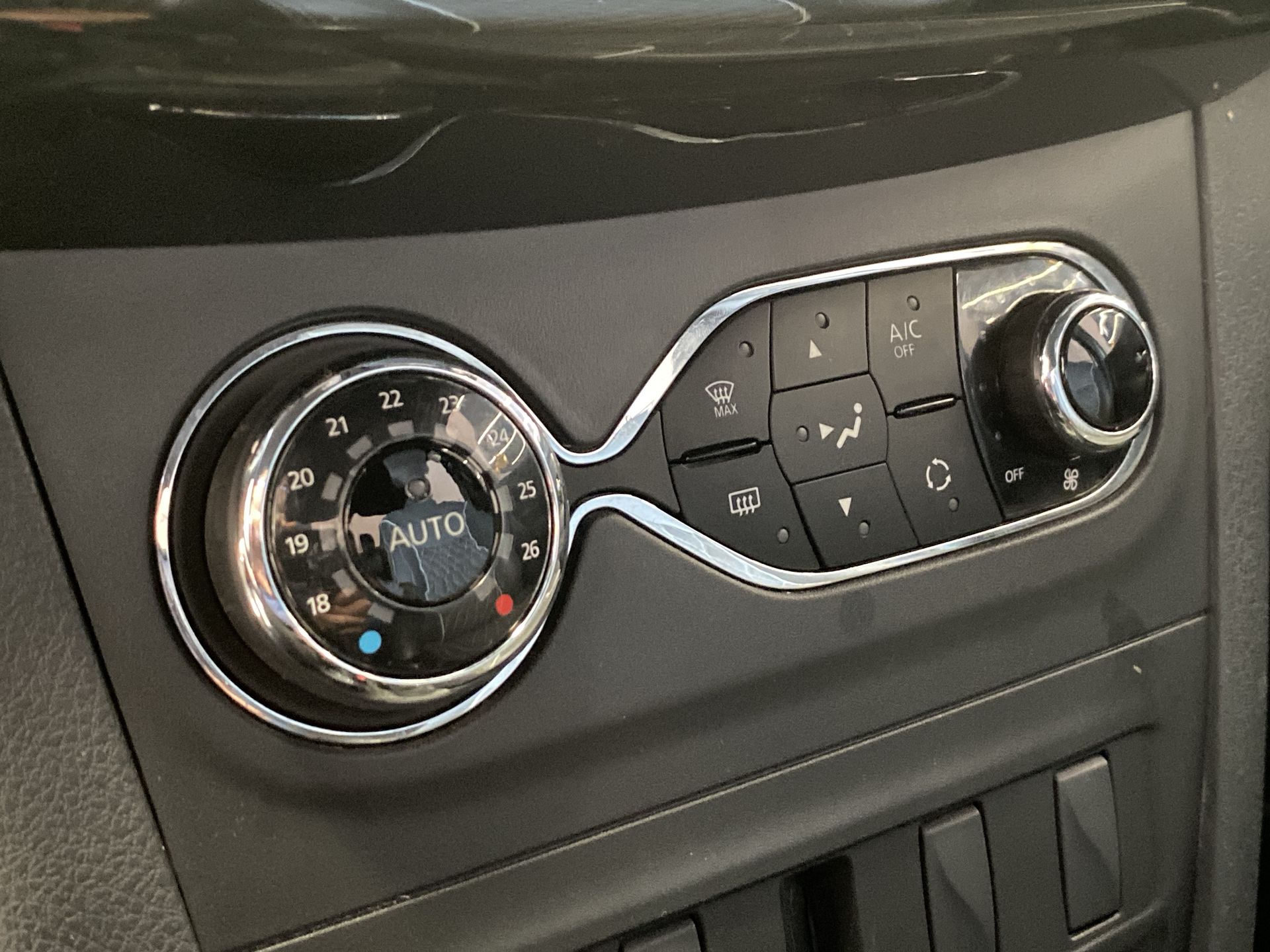 2024 Renault Logan 1.6 Intens Mt