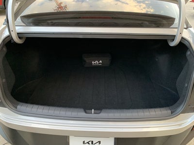 2024 Kia K3 4p LX L4/1.6 Man