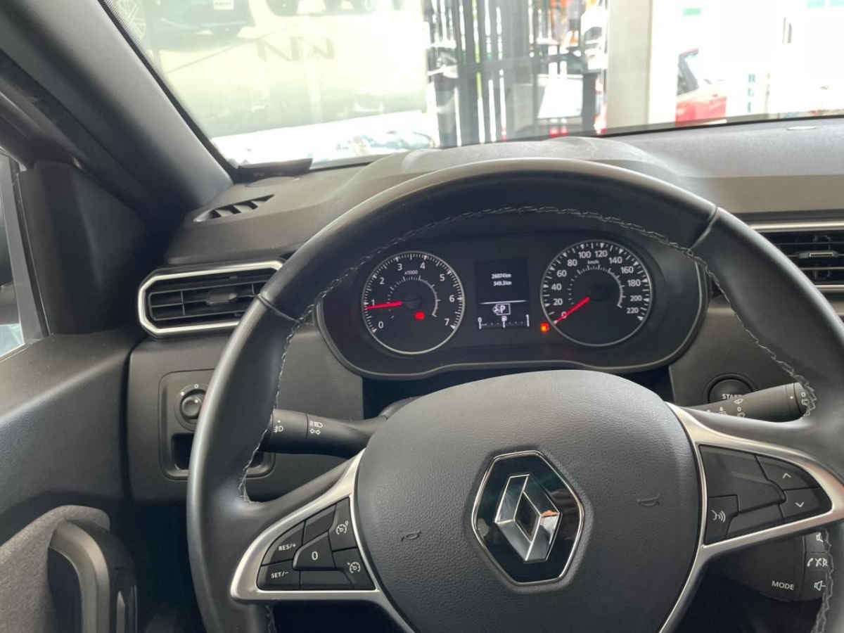 2023 Renault Duster 5p Iconic L4/1.3/T Aut