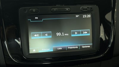 2024 Renault Logan 4p Intens L4/1.6 Aut