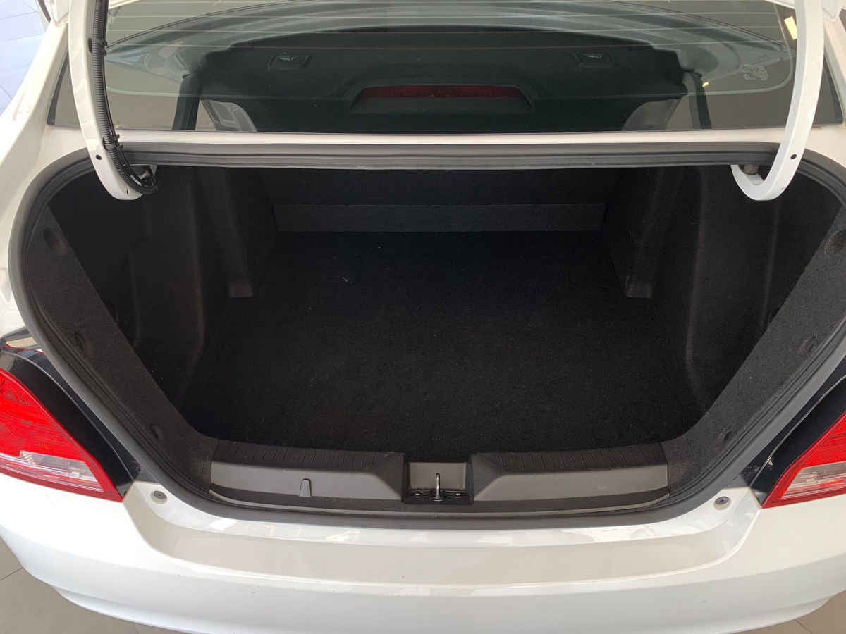 2023 Chevrolet Aveo 4p LT L4/1.5 Man.