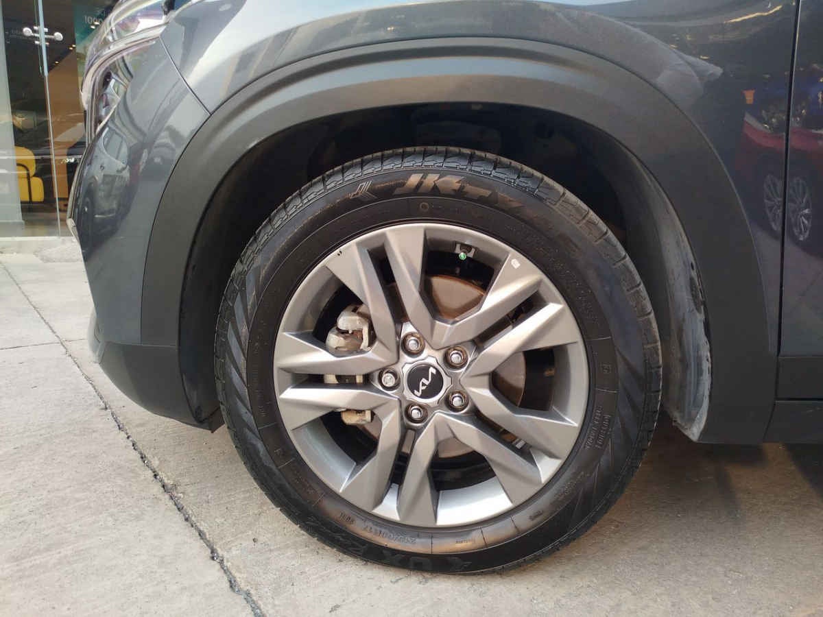 2023 Kia SELTOS 5p SX L4/1.6 Aut