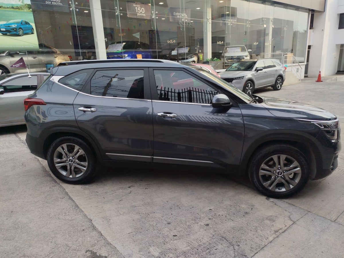 2023 Kia SELTOS 5p SX L4/1.6 Aut