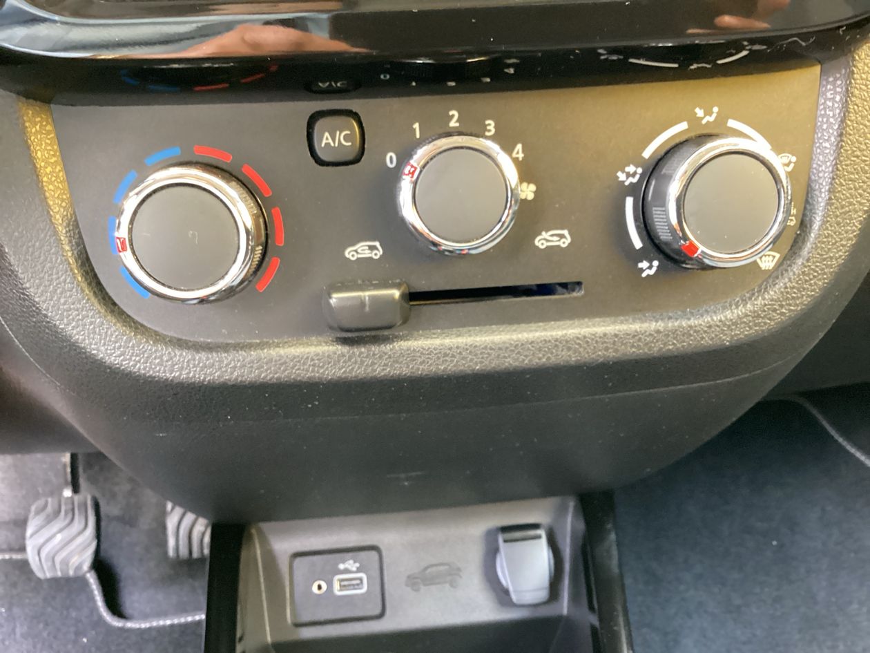 2025 Renault Kwid 1.0 Iconic Mt