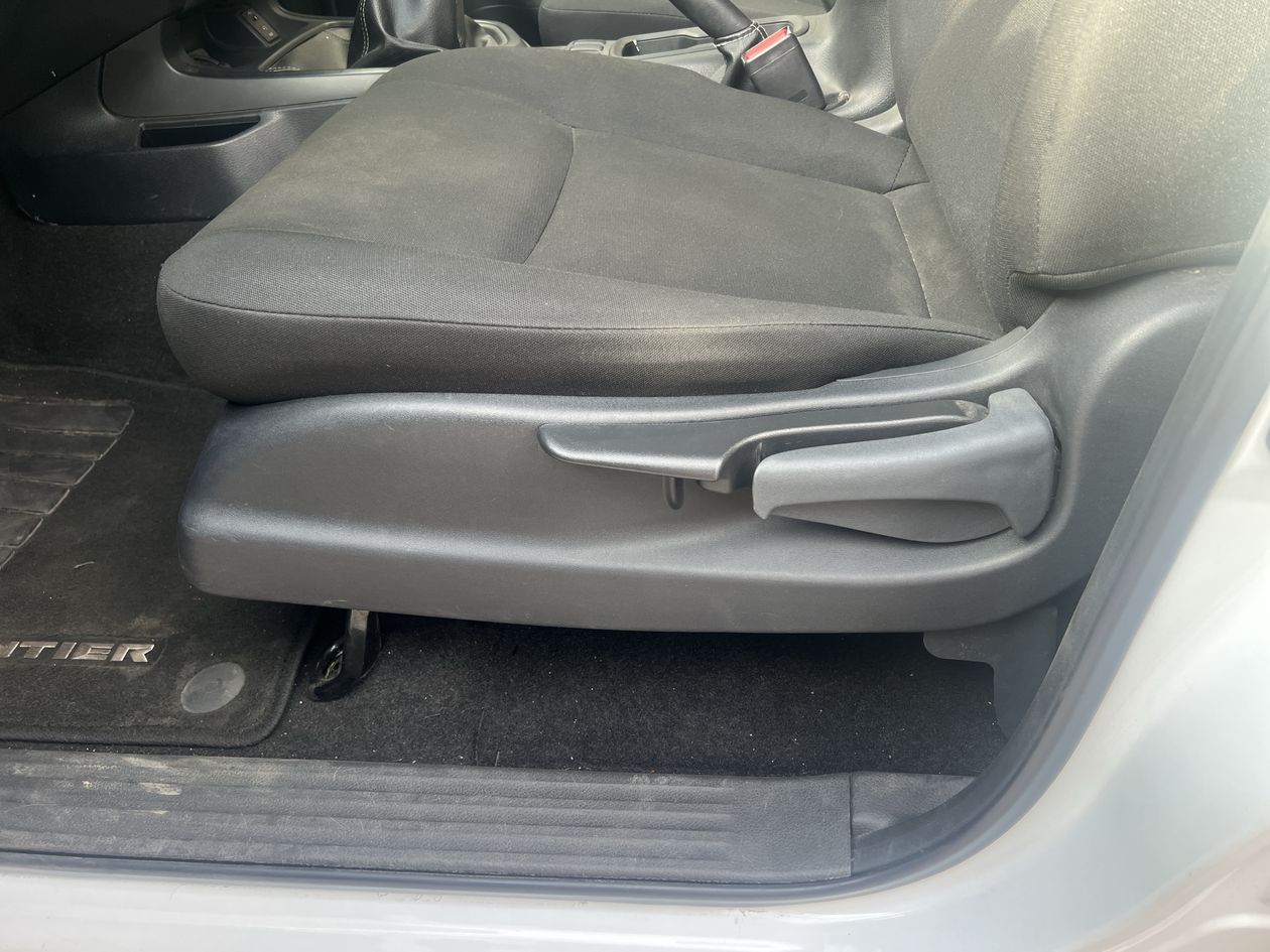 2024 Nissan Frontier 2.5 Se Mt