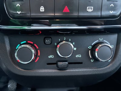 2020 Renault Kwid 1.0 Outsider Mt