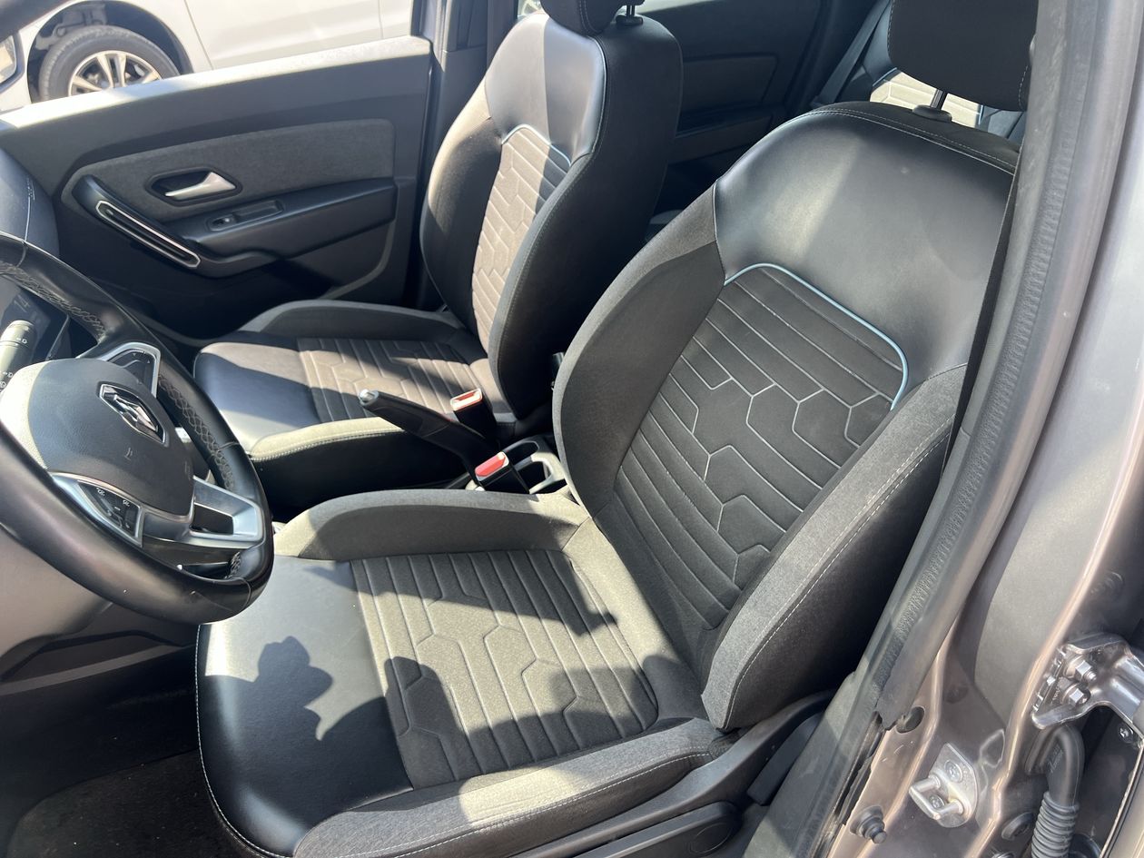 2023 Renault Duster 1.3 Iconic At