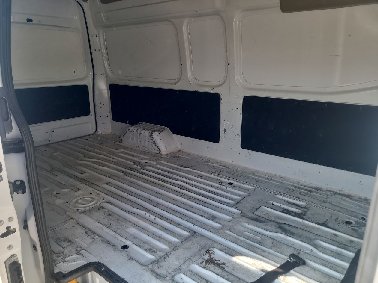 2024 Nissan Urvan 2.5 Panel Amplia AA Mt