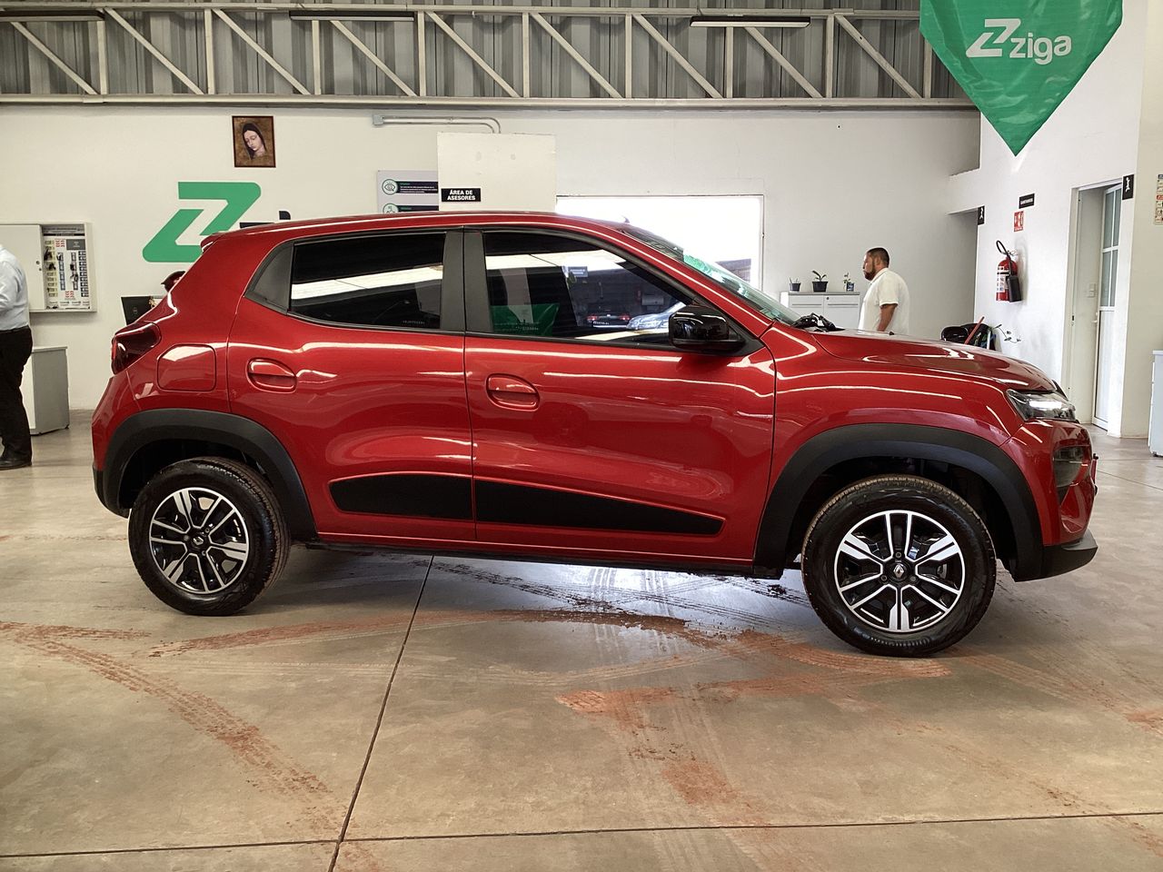 2025 Renault Kwid 1.0 Iconic Mt