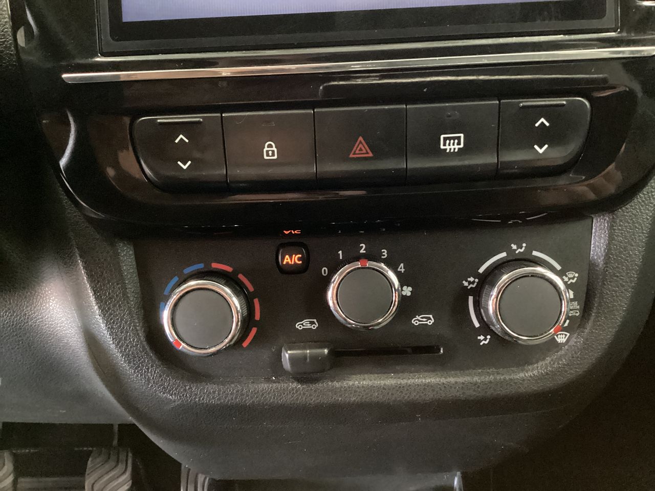 2025 Renault Kwid 1.0 Iconic Mt