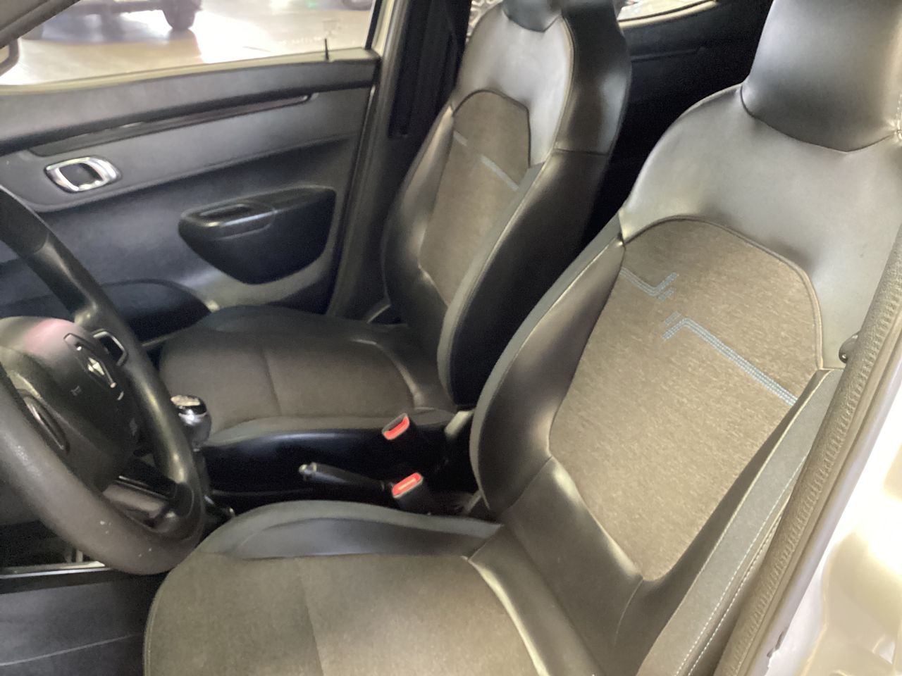 2024 Renault Kwid 1.0 Iconic Mt