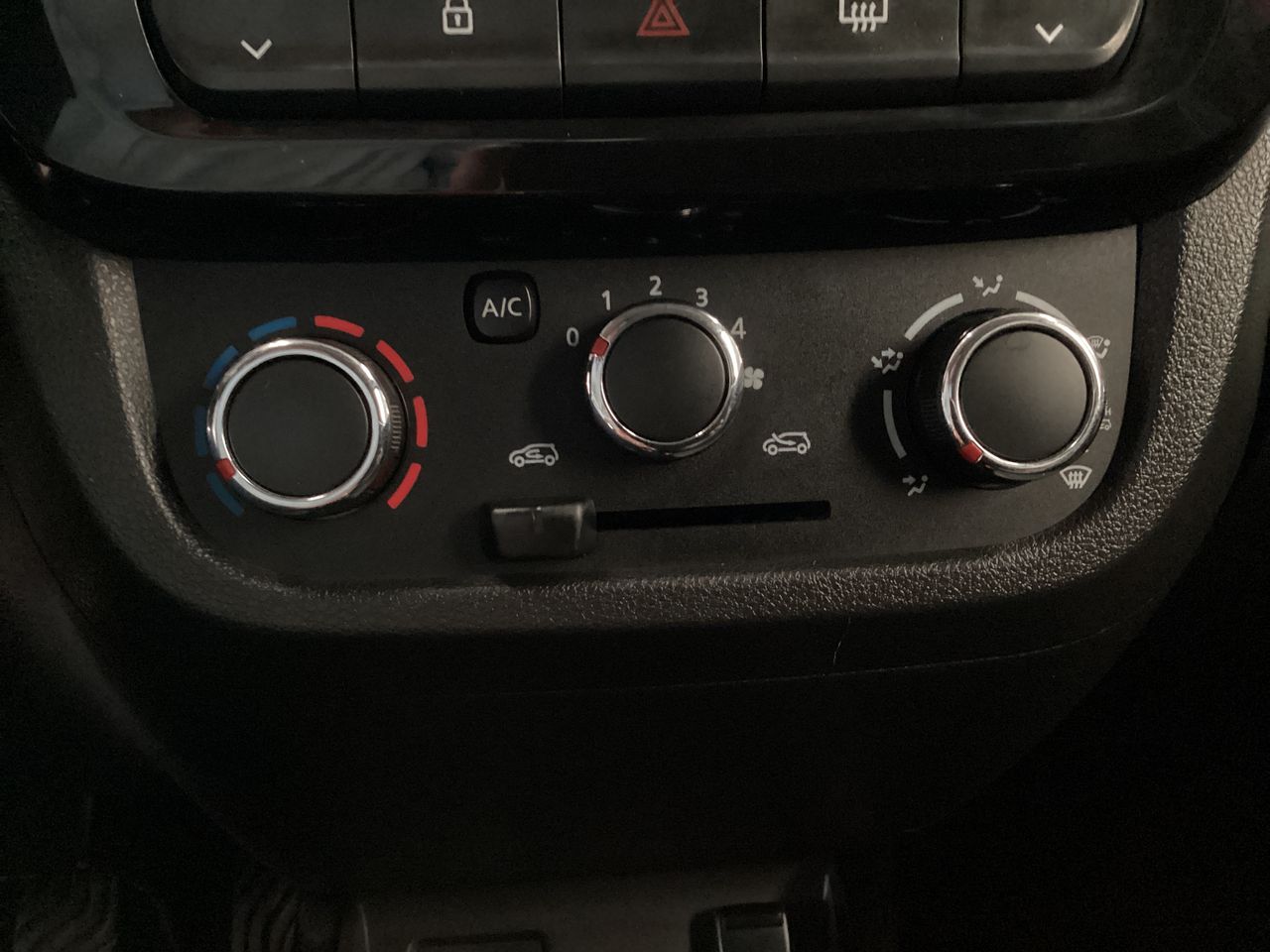 2024 Renault Kwid 1.0 Iconic Mt
