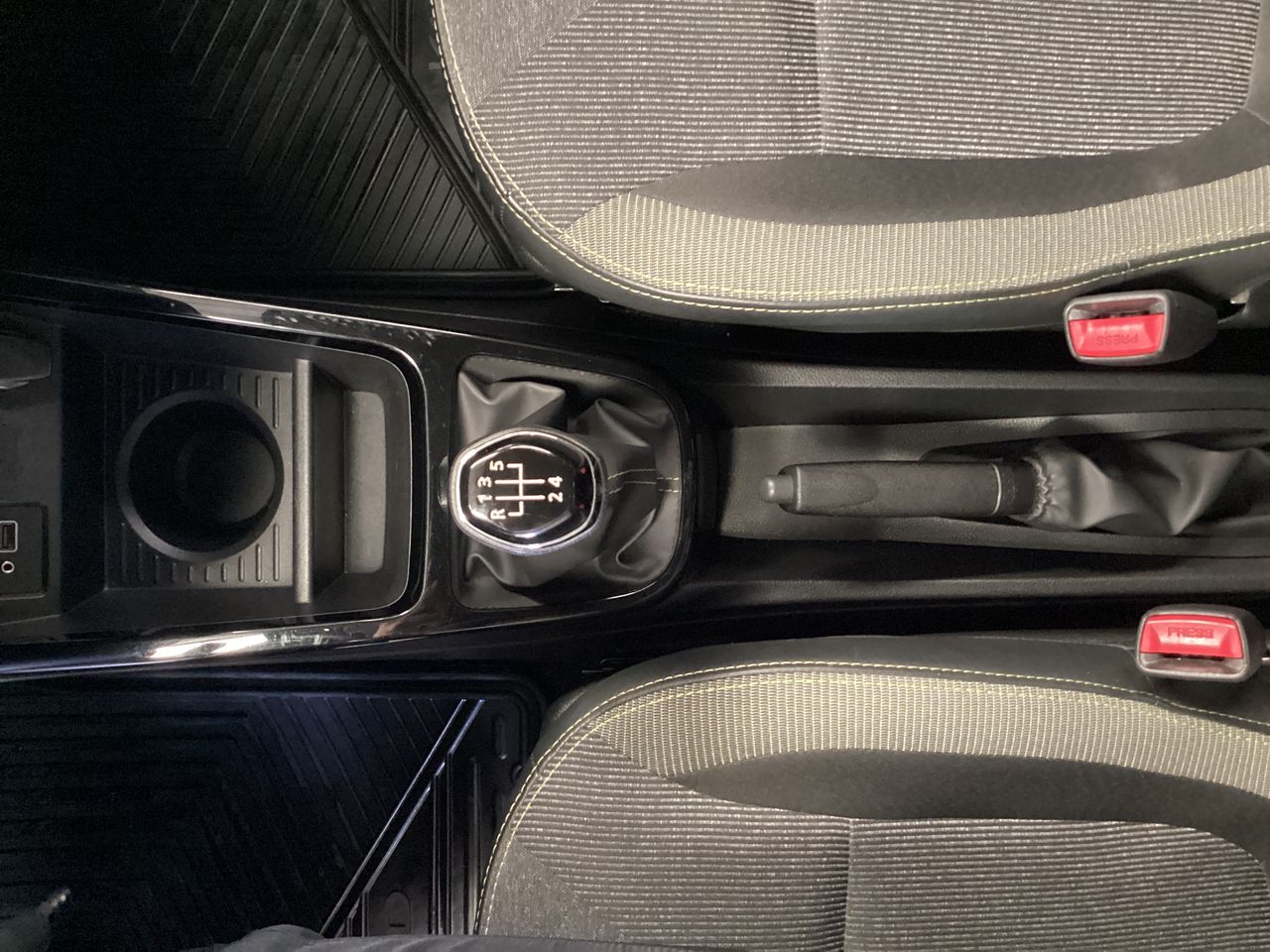 2024 Renault Kwid 1.0 Outsider Mt