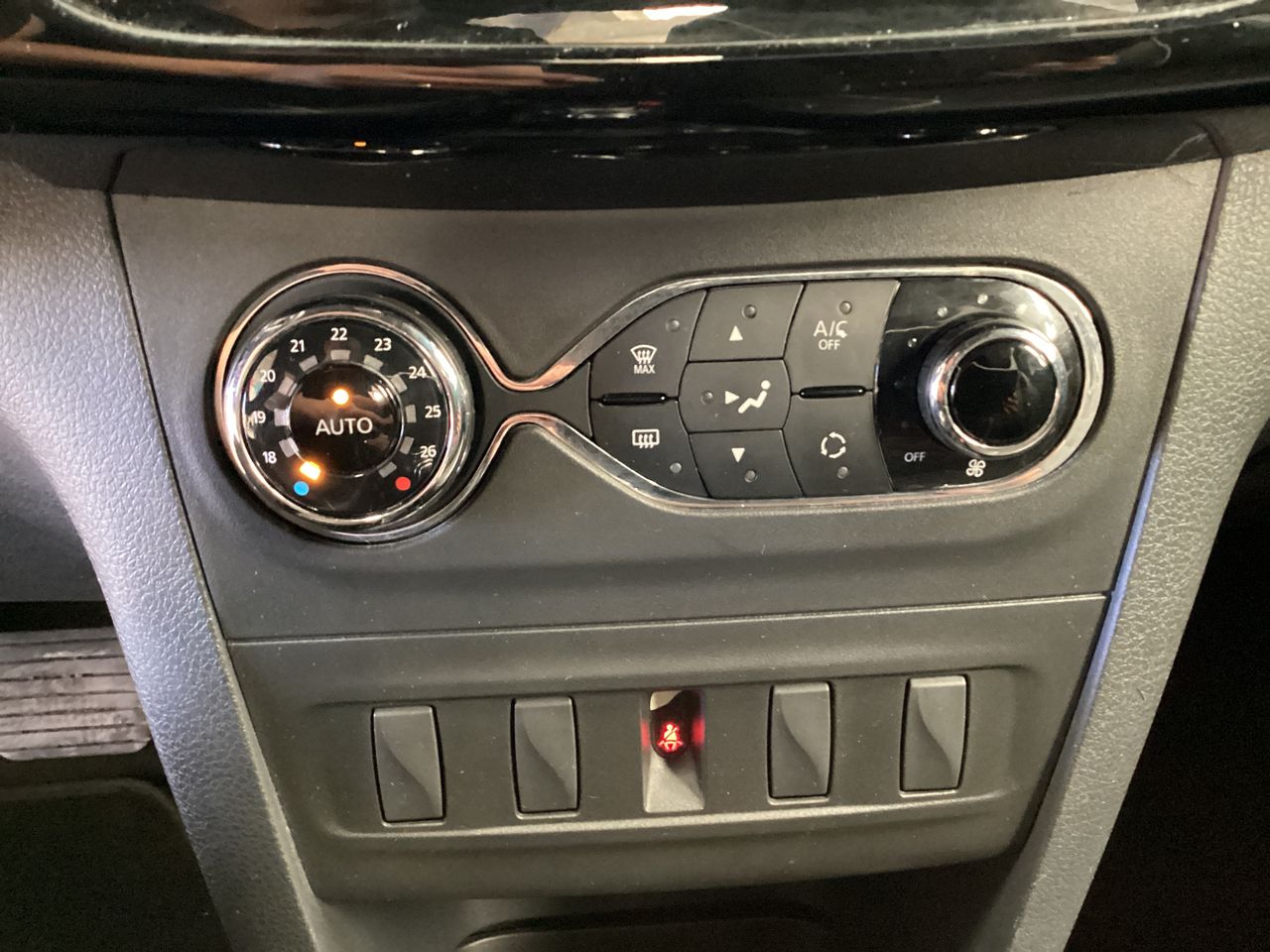 2024 Renault Logan 1.6 Intens At