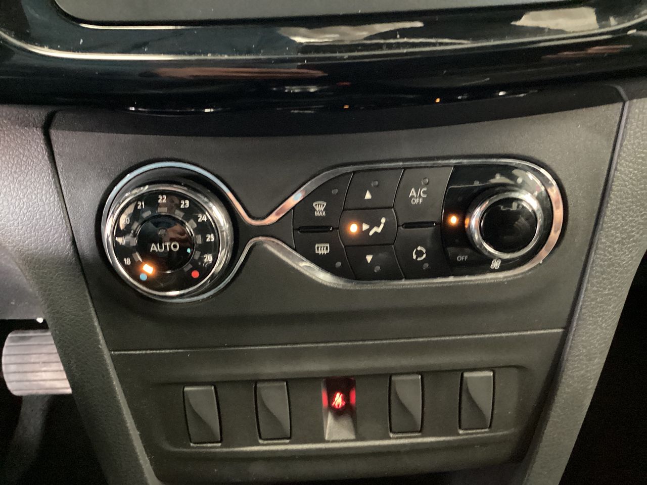 2024 Renault Logan 1.6 Intens At