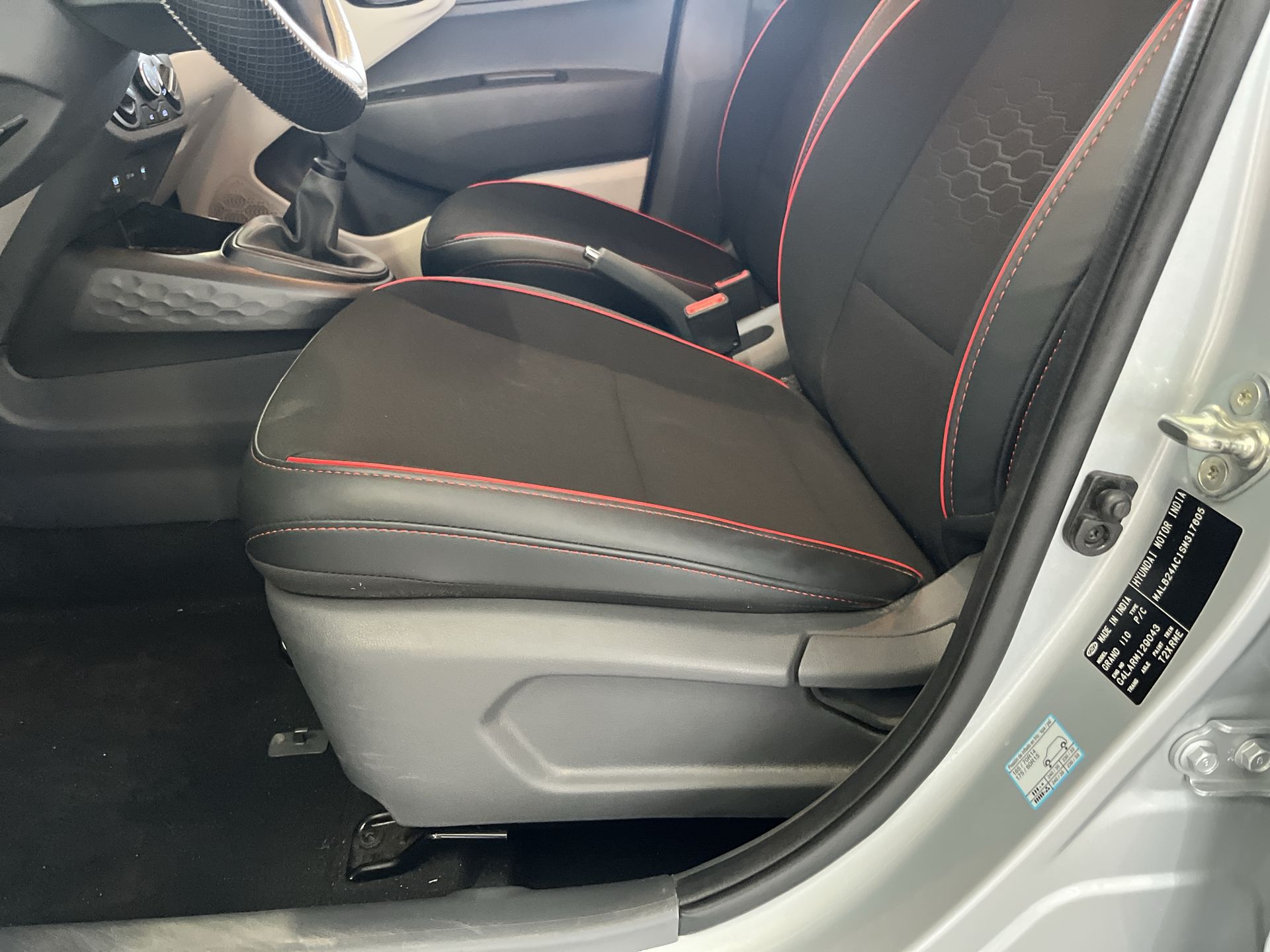 2025 Hyundai Grand i10 1.2 Gl Mid Sedan Mt