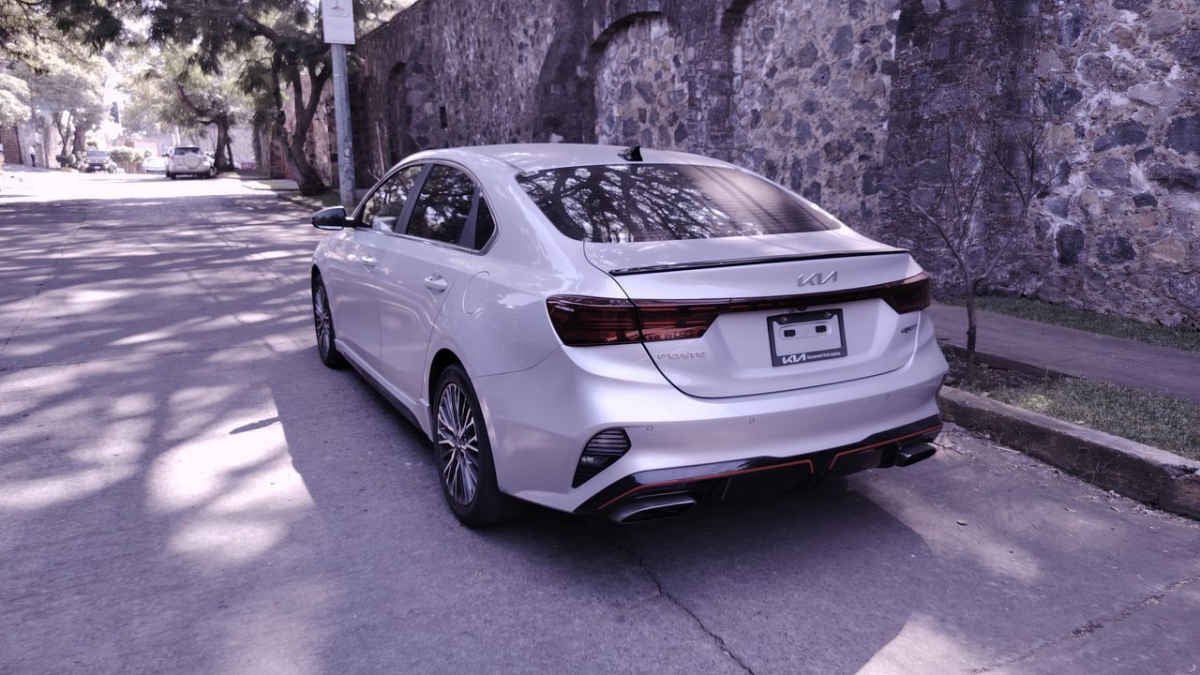 2022 Kia FORTE SEDAN 4p GT L4/1.6/T Aut