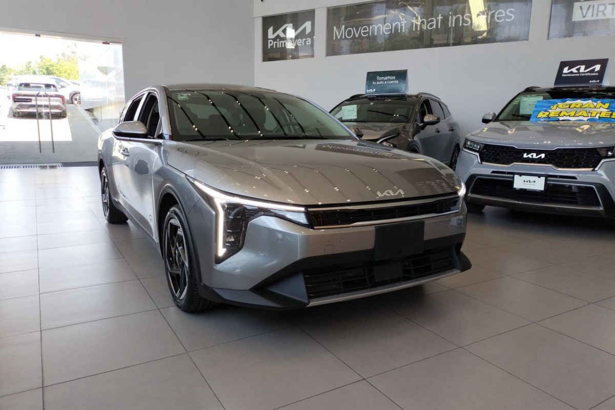 2026 Kia K4 4p EX L4/2.0 Man